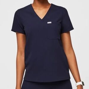 FIGS Scrubs XS Catalina top + XS Petite Kade pants *Navy*